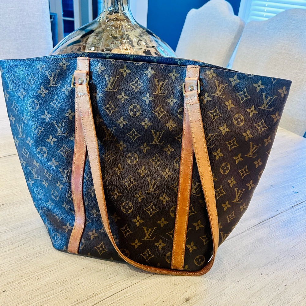 Authentic Louis Vuitton monogram shopping sac